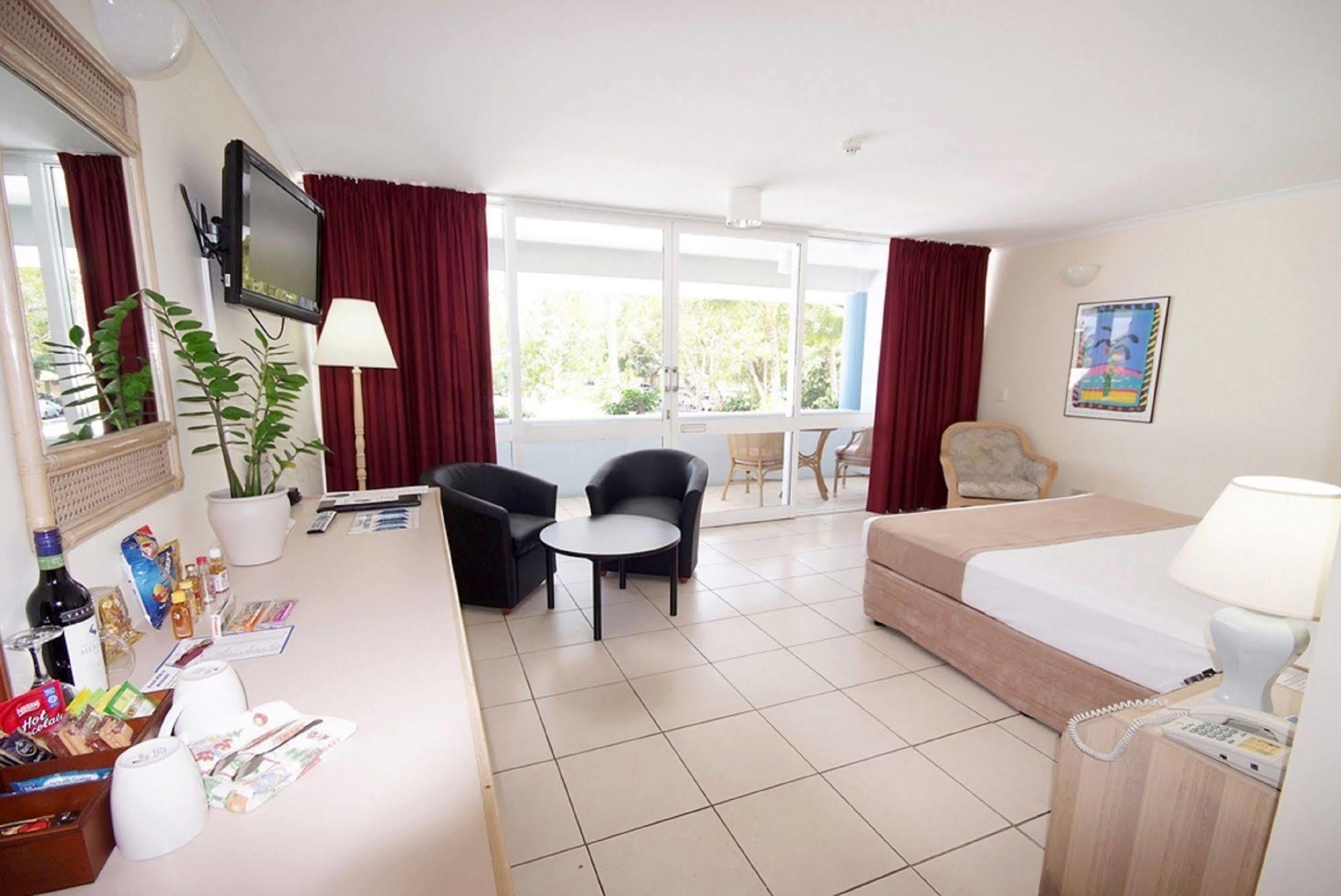 Ocean International Hotel Mackay Exterior photo
